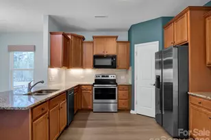 4327 Bent Green Ln, Monroe, NC 28112 - Photo 4