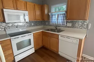 4005 Brandie Glen Rd, Charlotte, NC 28269 - Photo 6