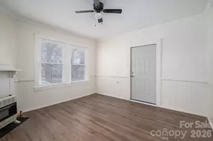 712 Douglas St, Shelby, NC 28150 - Photo 8