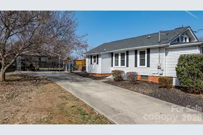 160 Elm Avenue, Hudson, NC 28638 - Photo 4