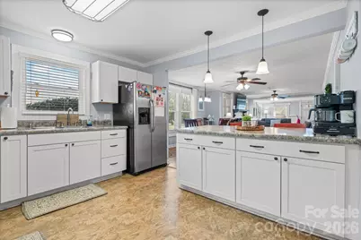 160 Elm Avenue, Hudson, NC 28638 - Photo 10