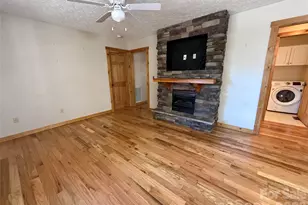 215 Pinellas Ln, Waynesville, NC 28785 - Photo 6