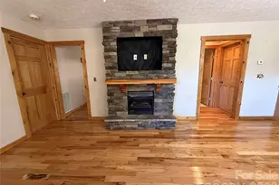 215 Pinellas Ln, Waynesville, NC 28785 - Photo 8