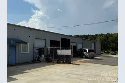 979 E Liberty Street, York, SC 28745 - Photo 4