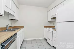 6121 Heathstone Ln, Charlotte, NC 28210 - Photo 8