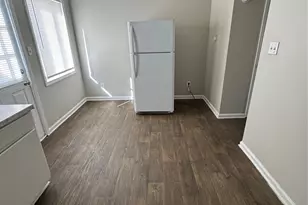 2022 Harvest Ln, Charlotte, NC 28210 - Photo 6