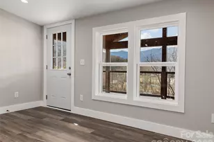 22 Honey Locust Ln, Candler, NC 28715 - Photo 6