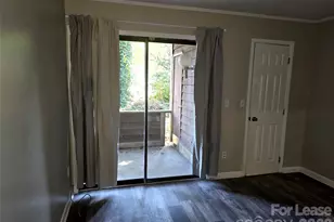 4608 Sharon Chase Dr, Charlotte, NC 28215 - Photo 6