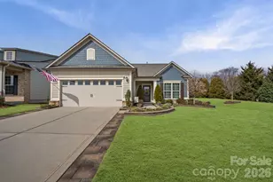 415 Harvest Valley Ln, Fort Mill, SC 29715 - Photo 2