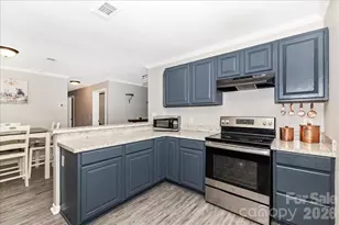 3218 Broadhurst Ln, Clover, SC 29710 - Photo 2