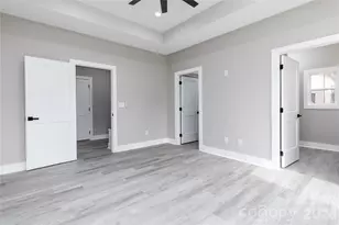 1949 Colonial Ln, Hickory, NC 28601 - Photo 10