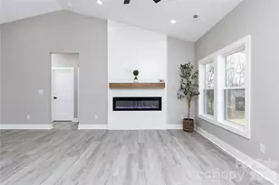 1949 Colonial Ln, Hickory, NC 28601 - Photo 8