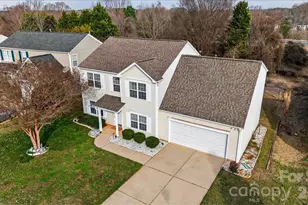 9830 Avensong Crossing Dr, Charlotte, NC 28215 - Photo 2