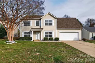 9830 Avensong Crossing Dr, Charlotte, NC 28215 - Photo 2