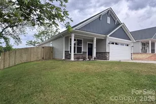 1107 Burke St, Monroe, NC 28110 - Photo 2