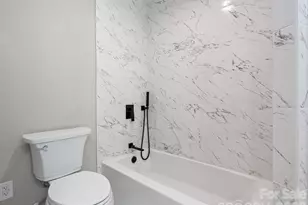 2000 Tyvola Rd, Charlotte, NC 28210 - Photo 26