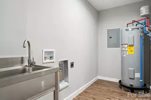 2000 Tyvola Rd, Charlotte, NC 28210 - Photo 20