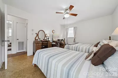 3335, 3319 E Nc 10 Highway, Claremont, NC 28610 - Photo 18