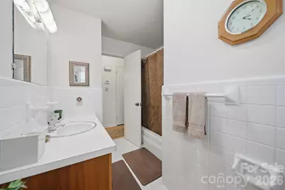 3335, 3319 E Nc 10 Highway, Claremont, NC 28610 - Photo 26