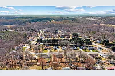 1714 Indian Springs Drive NW, Conover, NC 28613 - Photo 4