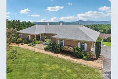 18 Thornapple Drive, Hendersonville, NC 28739 - Photo 2