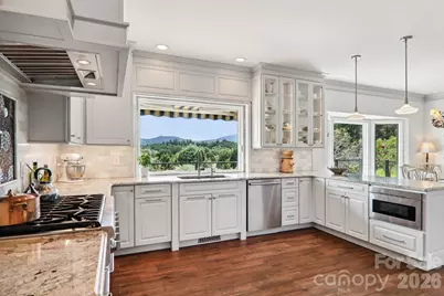 18 Thornapple Drive, Hendersonville, NC 28739 - Photo 10