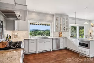 18 Thornapple Dr, Hendersonville, NC 28739 - Photo 10