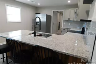 107 W Poplar St, Stanley, NC 28012 - Photo 14