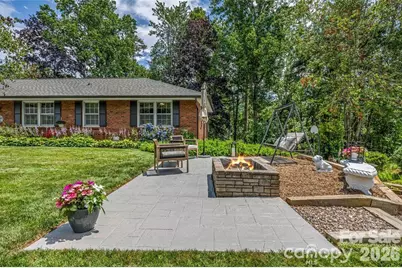 11 Blueberry Hill Road, Asheville, NC 28804 - Photo 1