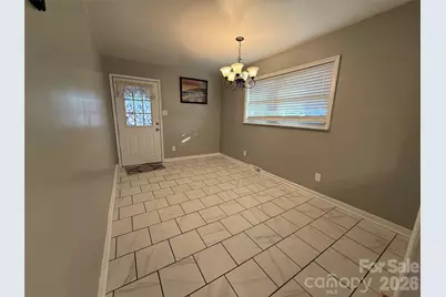 1235 27th Avenue NE, Hickory, NC 28601 - Photo 6