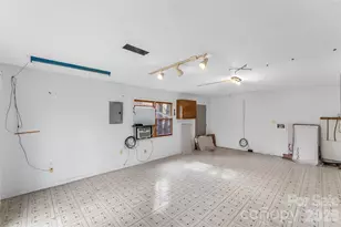 350 Sandy Bottom Rd, Marshall, NC 28753 - Photo 22