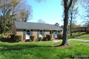 1014 Penrose Ln, Charlotte, NC 28217 - Photo 2