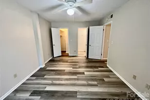 427 6th Ave W, Hendersonville, NC 28739 - Photo 6