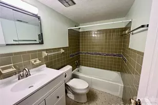 427 6th Ave W, Hendersonville, NC 28739 - Photo 10