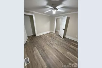 709 E Front Street, Statesville, NC 28677 - Photo 10