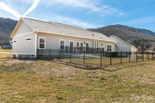 90 Saddle Club Ln, Hendersonville, NC 28739 - Photo 38