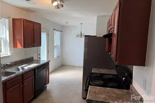 1240 Pinehaven Ct, Charlotte, NC 28215 - Photo 8