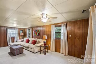 8224 Carrolwood Dr, Charlotte, NC 28217 - Photo 4