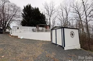 200 Badin Vw Rd, New London, NC 28127 - Photo 14