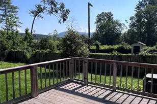 150 Piney Ridge Dr, Hendersonville, NC 28791 - Photo 4