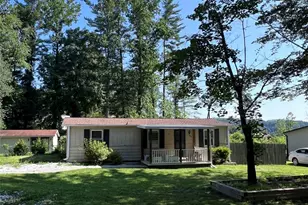 150 Piney Ridge Dr, Hendersonville, NC 28791 - Photo 2