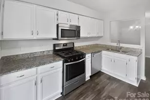 6041 Pinebark Ct, Charlotte, NC 28212 - Photo 10