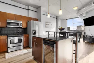 505 E 6th St, Charlotte, NC 28202 - Photo 6