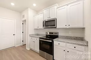 3537 Saddlebred Dr, Gastonia, NC 28052 - Photo 4