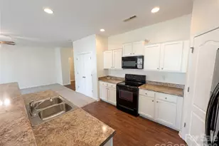 1142 Doby Springs Dr, Charlotte, NC 28262 - Photo 2