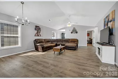 164 Alexander Drive, Hopkins, SC 29061 - Photo 4