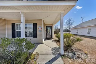 164 Alexander Dr, Hopkins, SC 29061 - Photo 2