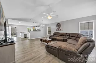 164 Alexander Dr, Hopkins, SC 29061 - Photo 6