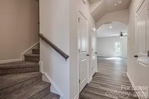 13045 Cottage Crst Ln, Charlotte, NC 28273 - Photo 4