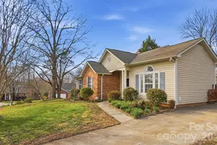 3401 Catskill Dr, Matthews, NC 28105 - Photo 2